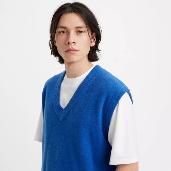 Levi's® Premium
LOOSE SWEATER VEST
XS men - Picture 2 of 12